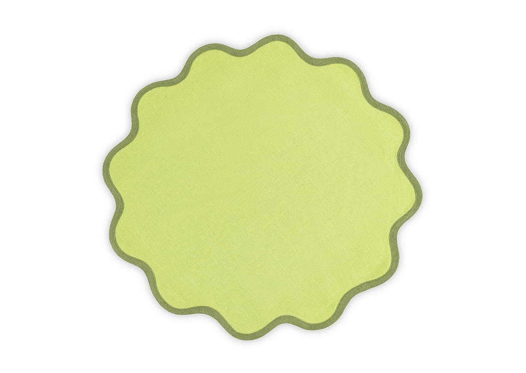 Scallop Edge Peridot/Grass Circle Placemat, Set of 4